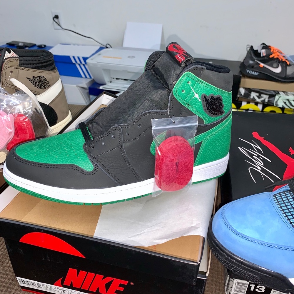 Air Jordan 1 Reverse Pine Green